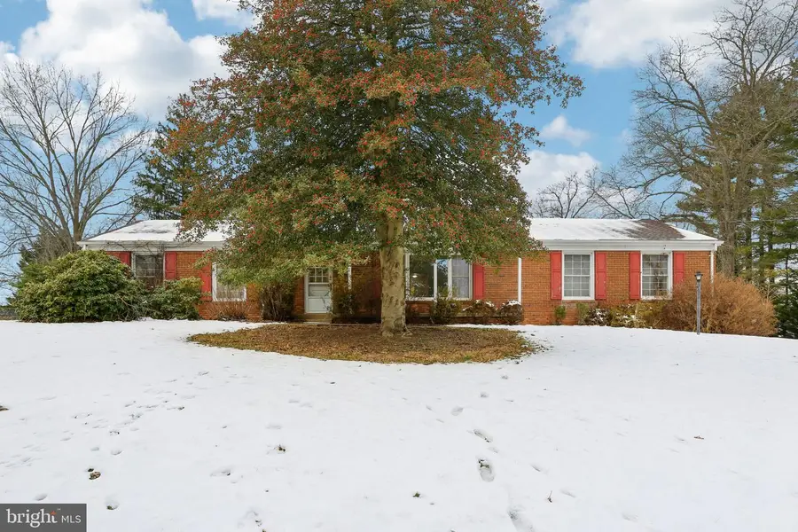 24140 Doreen Dr, Gaithersburg, MD 20882 - Image #3