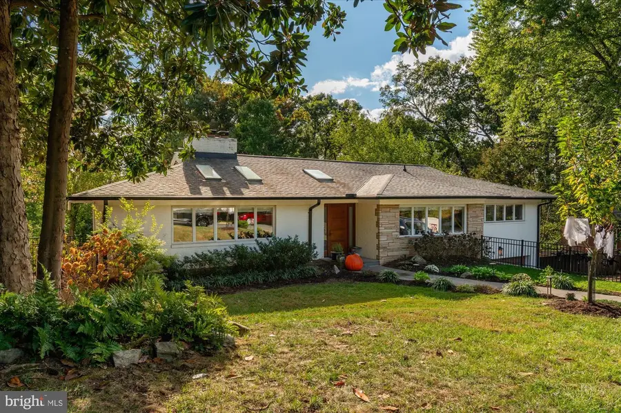 6812 Tulip Hill Ter, Bethesda, MD 20816 - Image #2