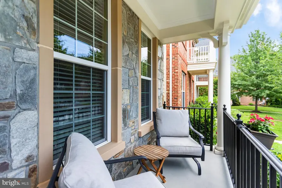 211 Winter Walk Dr, Gaithersburg, MD 20878 - Image #2