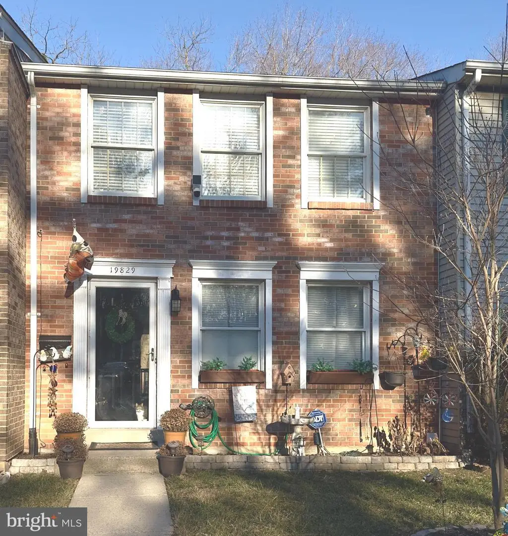 19829 Wheelwright Dr, Gaithersburg, MD 20886 - #1