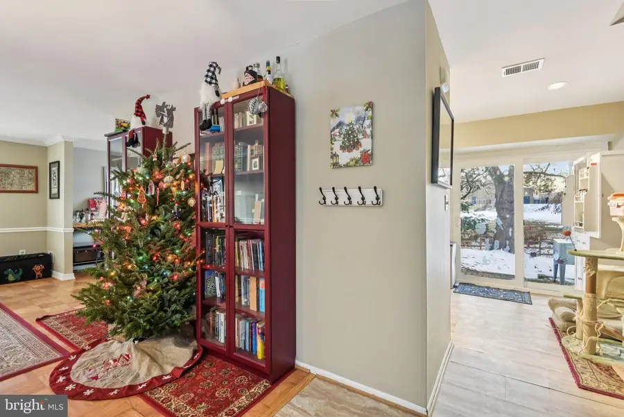 18816 Alpenglow Ln, Brookeville, MD 20833 - Image #3