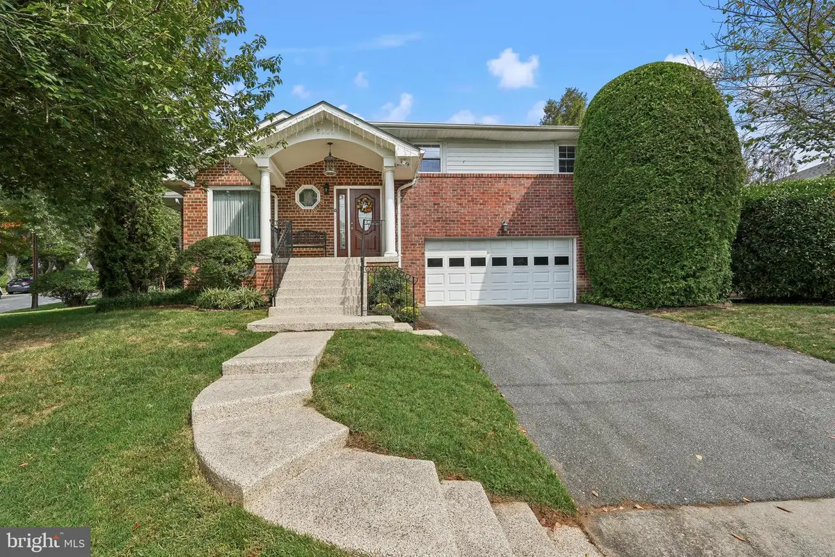5905 Mckinley St, Bethesda, MD 20817 - #1