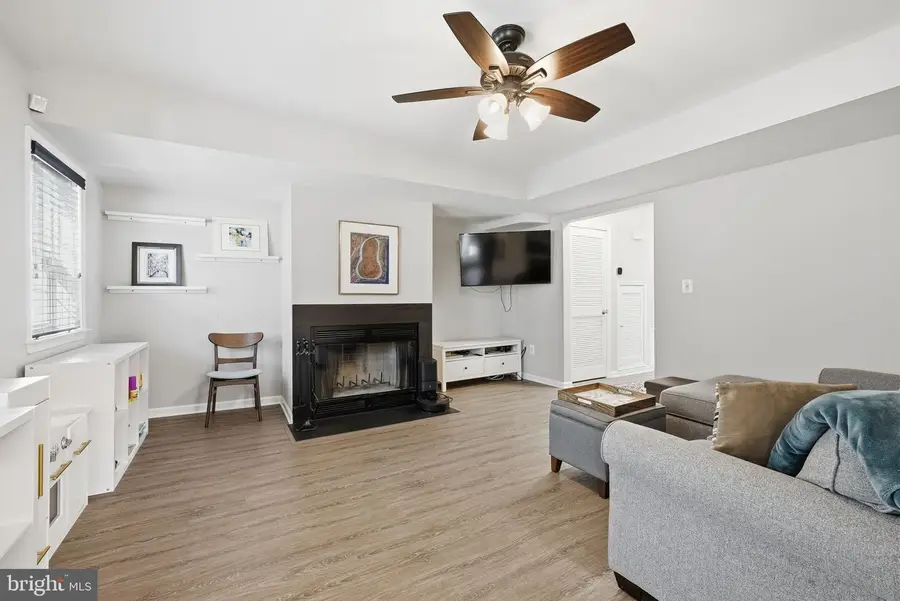 4828 Bradley Blvd #212, Chevy Chase, MD 20815 - Image #3