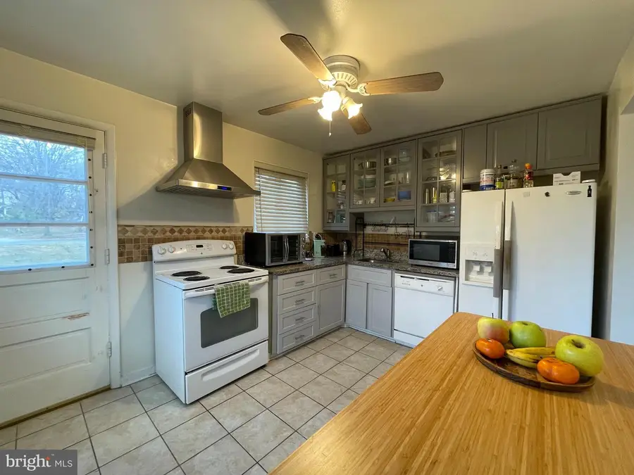 2211 Mark Ct, Silver Spring, MD 20910 - Image #2