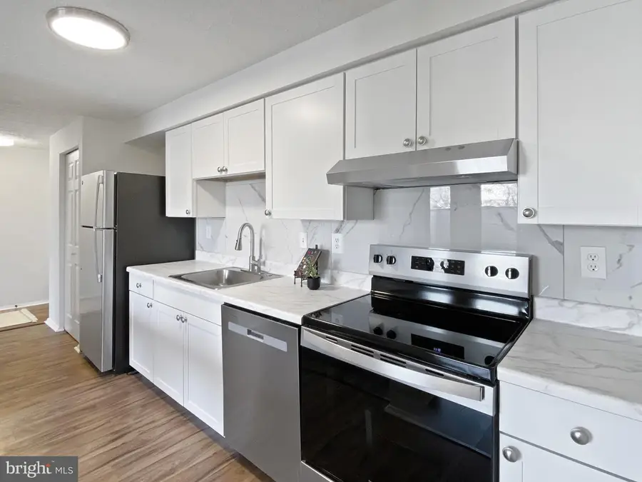 19525 Gunners Branch Rd #222, Germantown, MD 20876 - Image #3