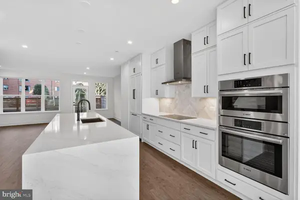 5354 Zenith Olook, BETHESDA, MD 20816