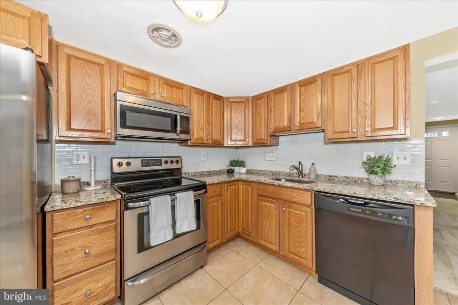 20559 Strath Haven, Gaithersburg, MD 20886 - Image #2