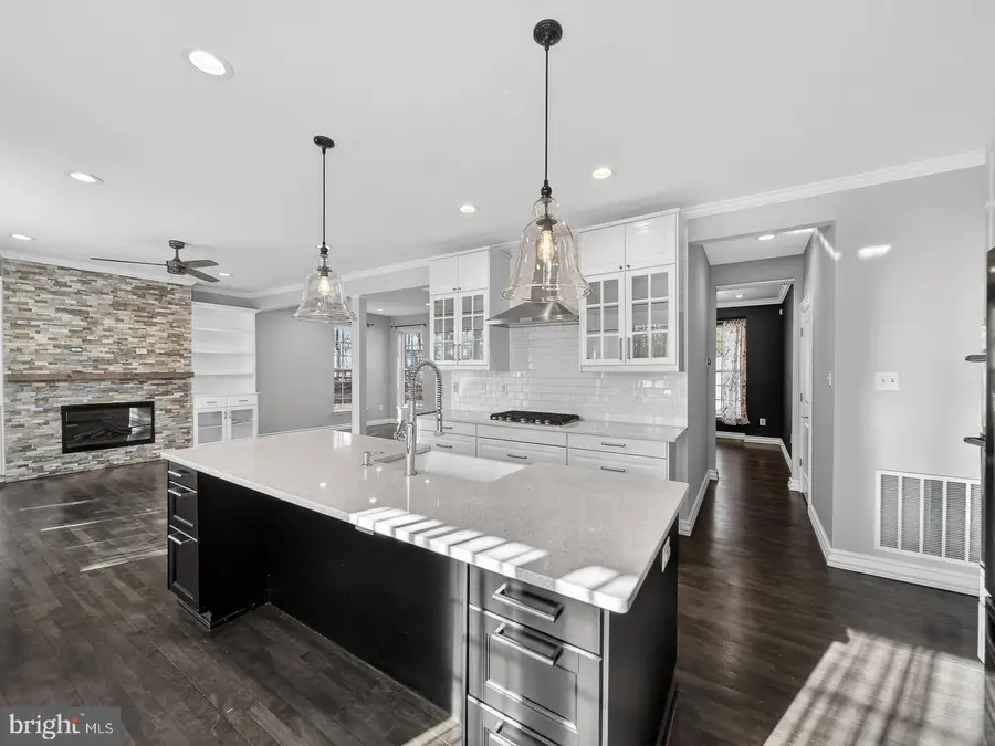 9534 Fernwood Rd, Bethesda, MD 20817 - Image #2