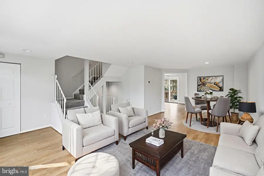 8647 Hawk Run Ter, Gaithersburg, MD 20886 - Image #2