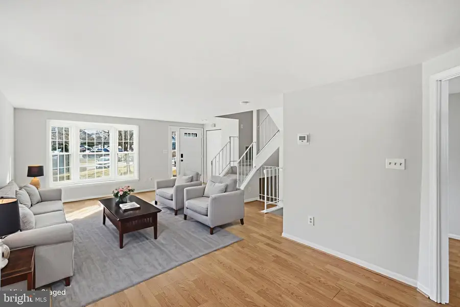 8647 Hawk Run Ter, Gaithersburg, MD 20886 - Image #3