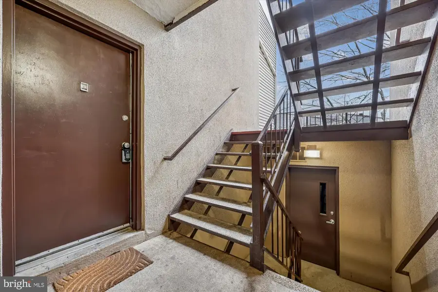 132 Duvall Ln #210202, Gaithersburg, MD 20877 - Image #3