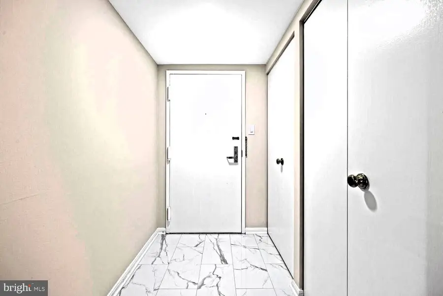 7401 Westlake Ter #1210, Bethesda, MD 20817 - Image #3