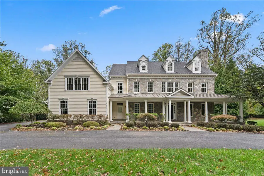 9919 Logan Dr, Potomac, MD 20854 - #2