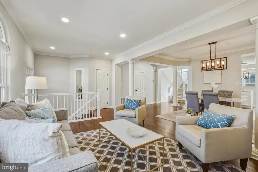 558 Longhorn Cres, Rockville, MD 20850 - Image #3