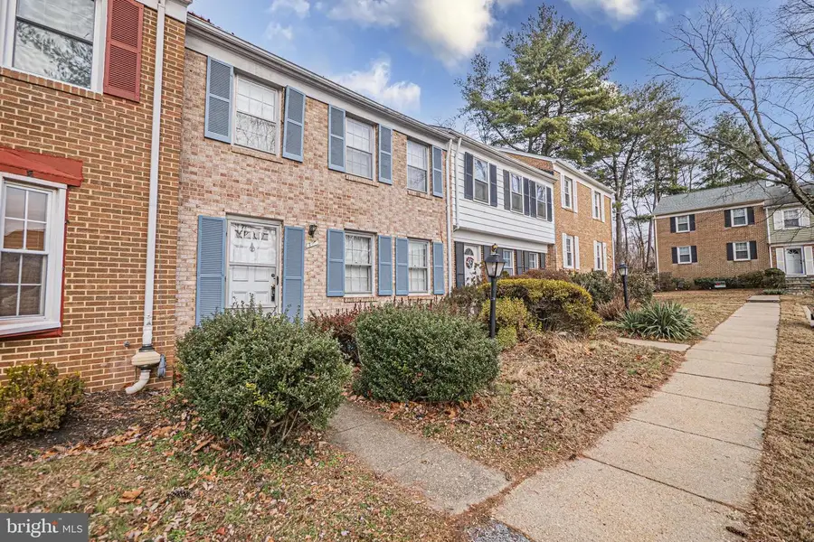 16 Ingleside Ct, Rockville, MD 20850 - Image #3