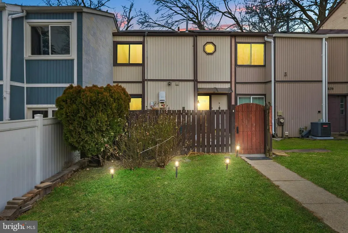 7641 Laytonia Dr, Gaithersburg, MD 20877 - Image #1