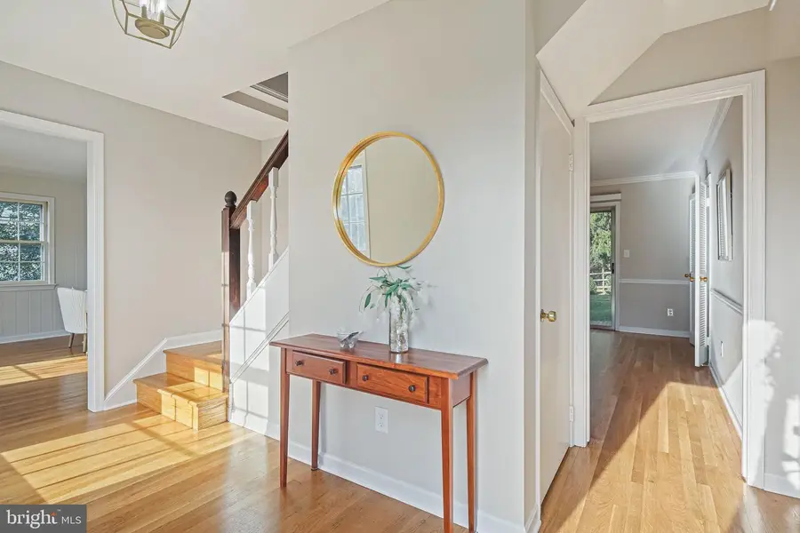 6903 Old Gate Ln, Rockville, MD 20852 - Image #2