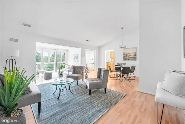 10717 Kings Riding Way #301, ROCKVILLE, MD 20852