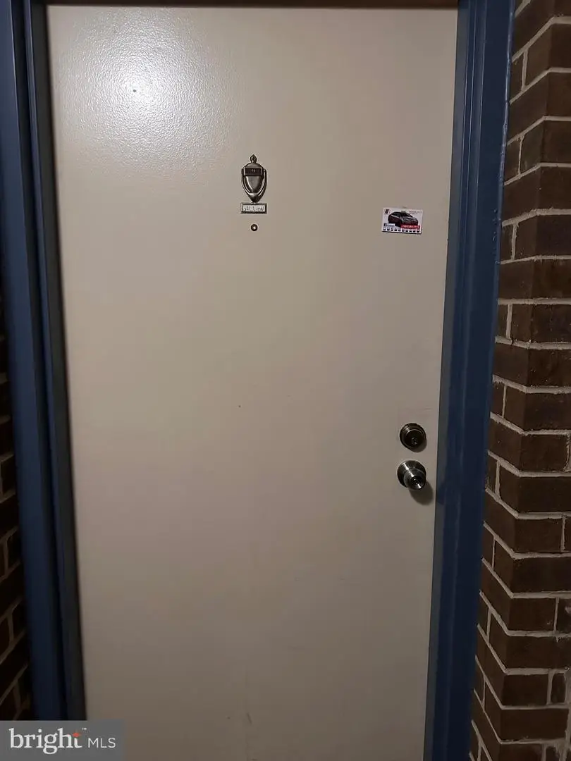 402 Girard St #t2, Gaithersburg, MD 20877 - Image #1