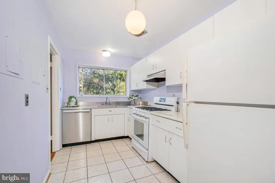 10612 Montrose Ave #102, Bethesda, MD 20814 - #3
