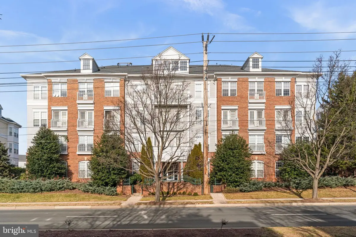 303 Redland Blvd #302, Rockville, MD 20850 - Image #1
