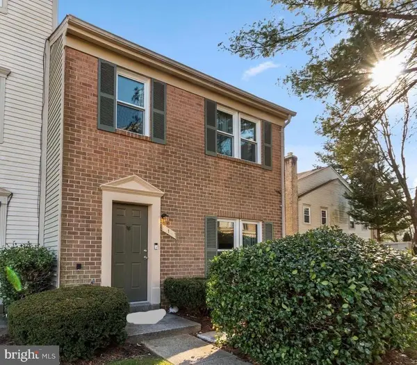 1 Appledowre Ct #137, GERMANTOWN, MD 20876