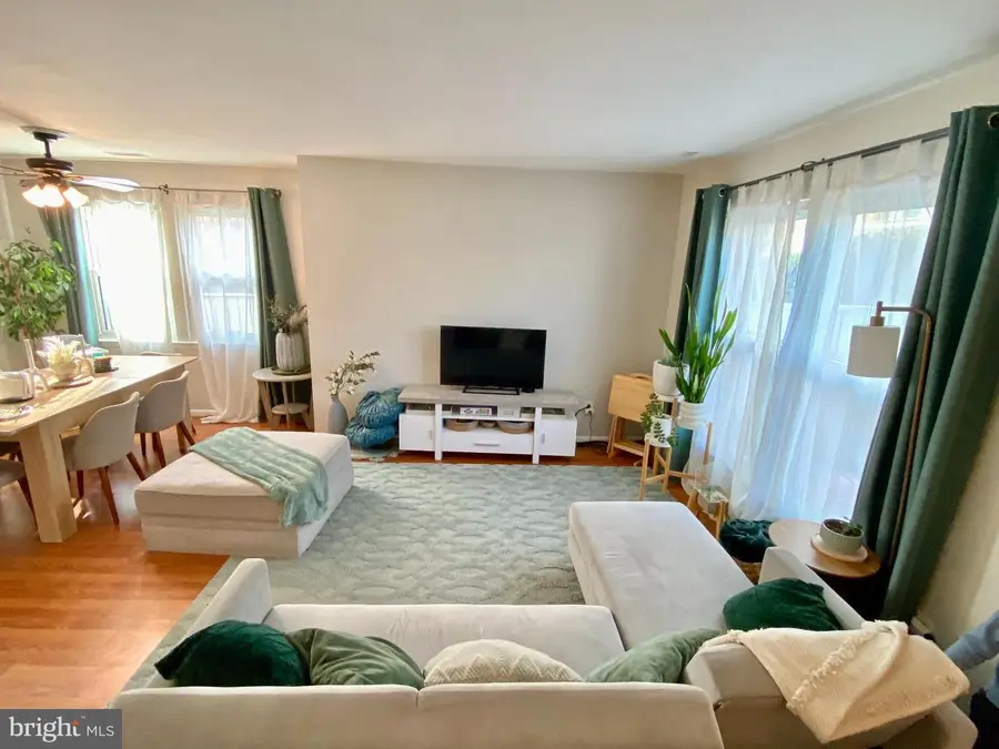 1 Appledowre Ct #137, Germantown, MD 20876 - Image #3