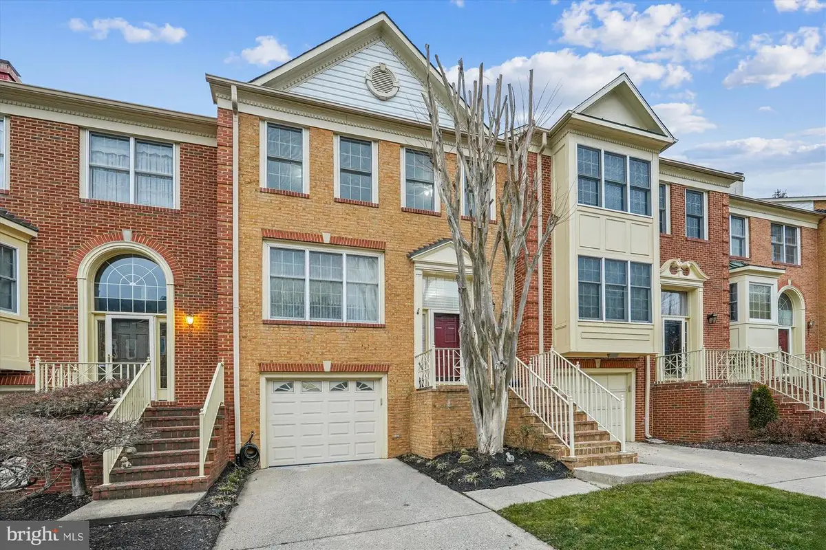 28 Sterling Ct, Rockville, MD 20850 - Image #1