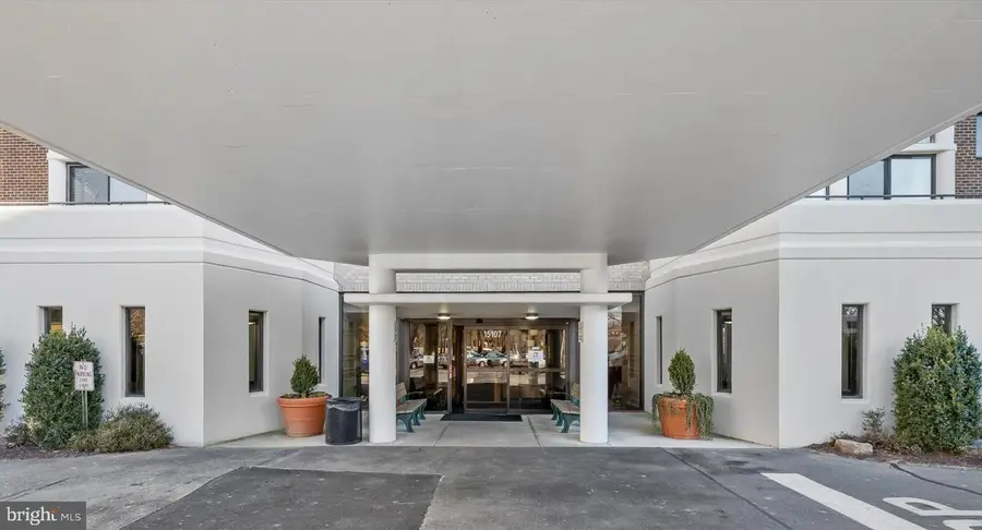 15107 Interlachen Dr #2-725, Silver Spring, MD 20906 - Image #3