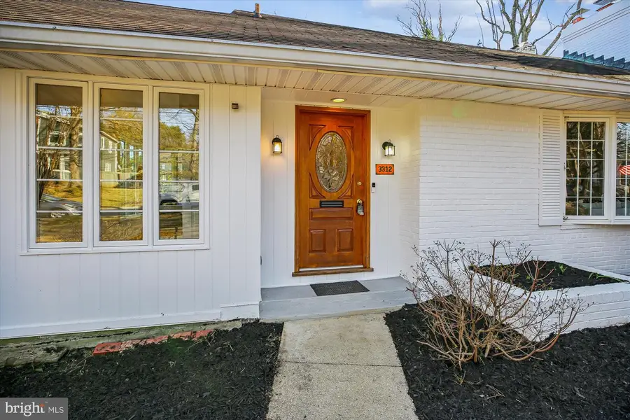 3312 Camalier Dr, Chevy Chase, MD 20815 - Image #2