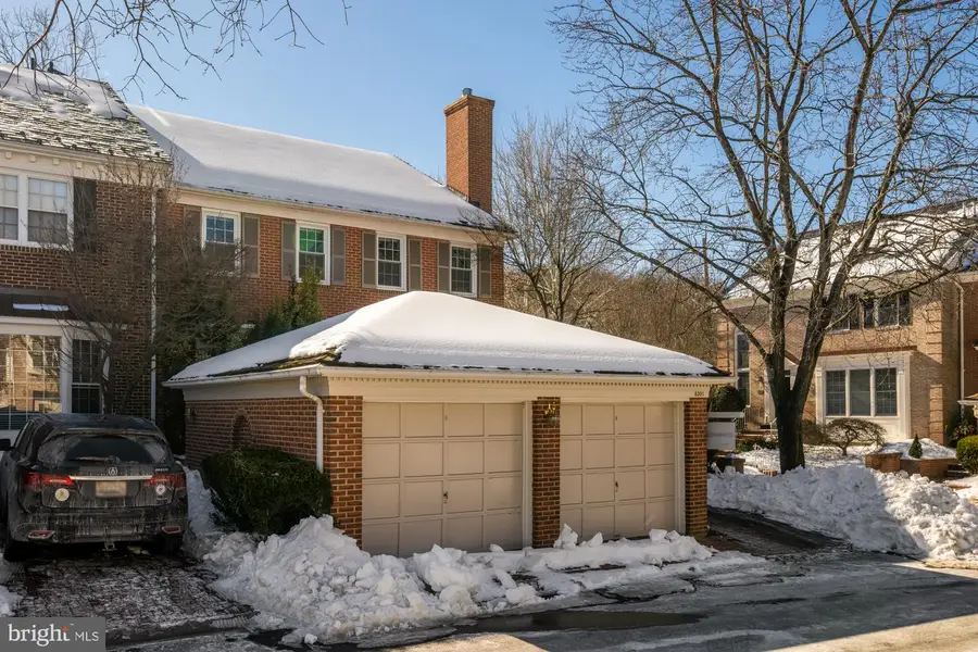 8301 Rising Ridge Way, Bethesda, MD 20817 - Image #2