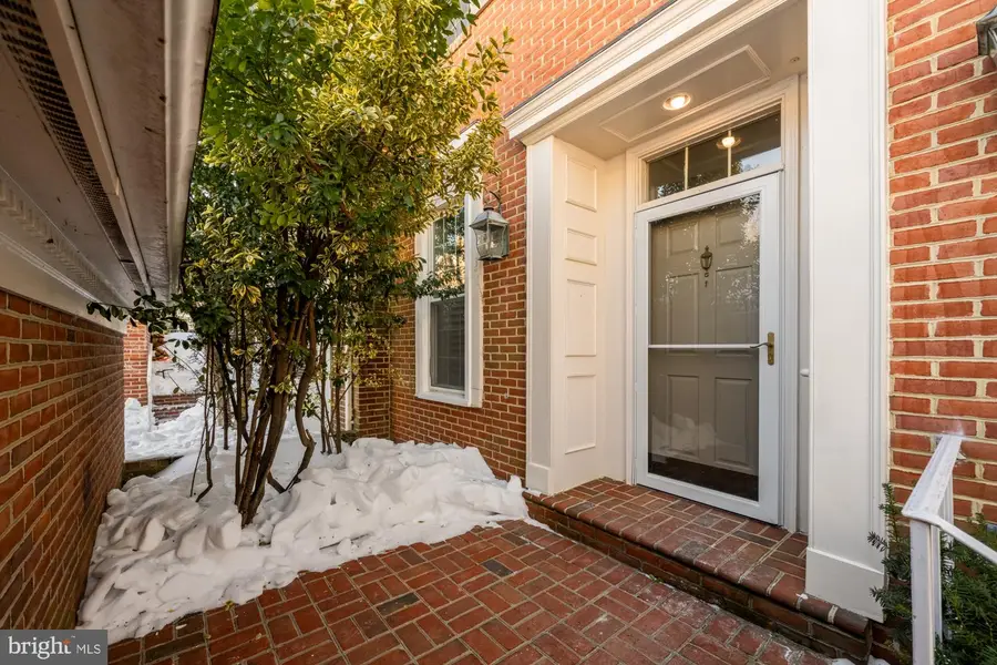 8301 Rising Ridge Way, Bethesda, MD 20817 - Image #3