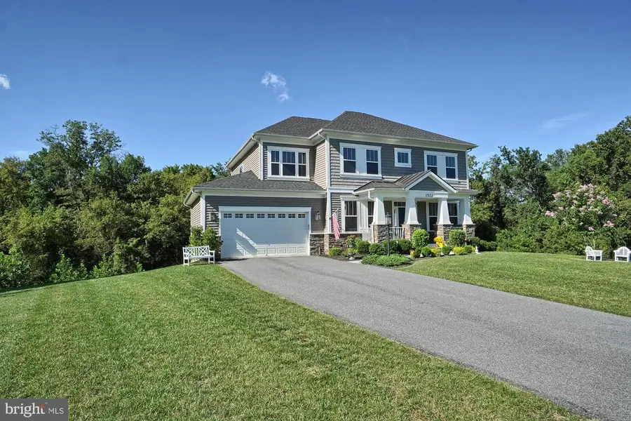 19612 Lewis Orchard Ln, Poolesville, MD 20837 - Image #2