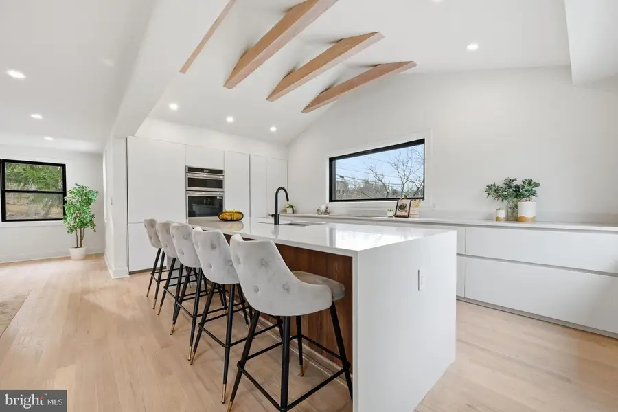 9200 Cedar Ln, Bethesda, MD 20814 - Image #2