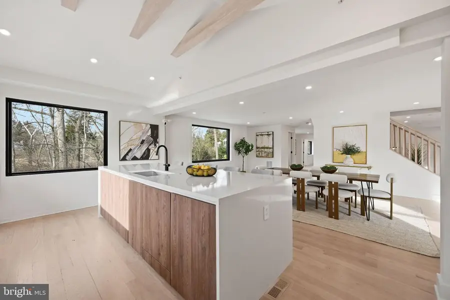 9200 Cedar Ln, Bethesda, MD 20814 - Image #3