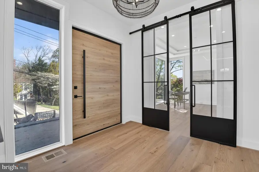 5011 Newport Ave, Bethesda, MD 20816 - #2