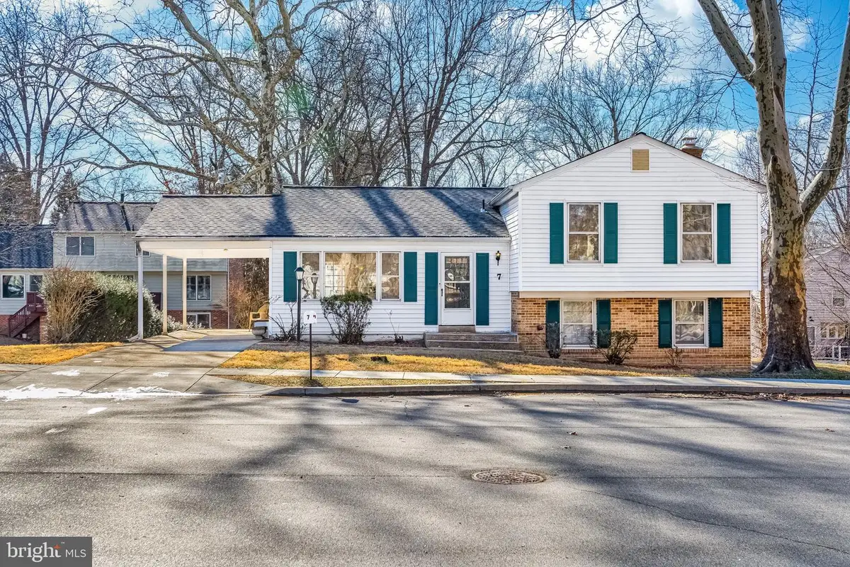7 Elmwood Ct, Rockville, MD 20850 - Image #1