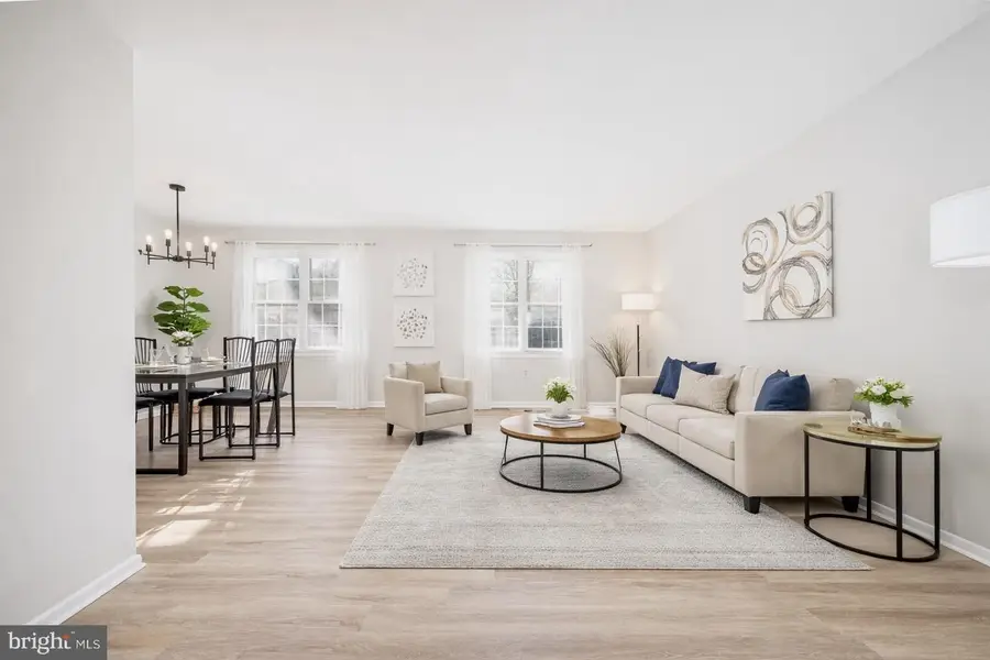 7 Elmwood Ct, Rockville, MD 20850 - Image #2