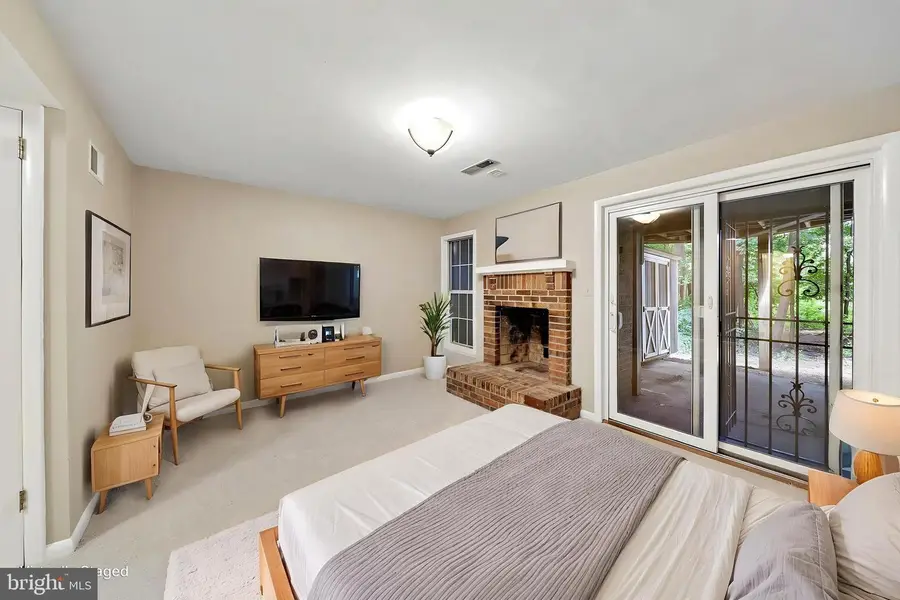 2062 Derby Ridge Ln #3-16, Silver Spring, MD 20910 - #3