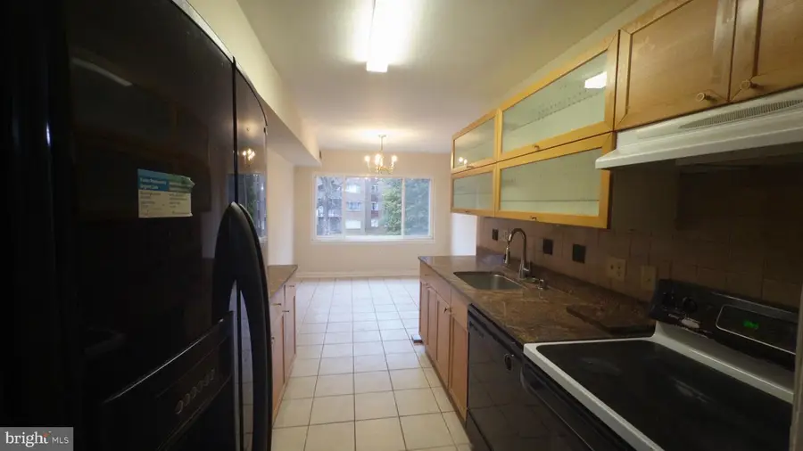 420 Girard St #121, Gaithersburg, MD 20877 - Image #2