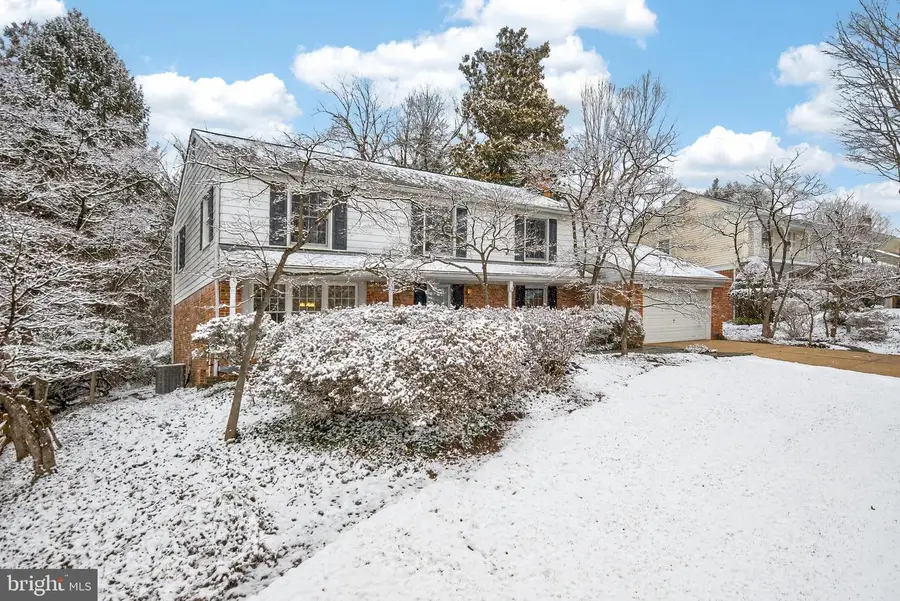 10815 Old Coach Rd, Rockville, MD 20854 - #2