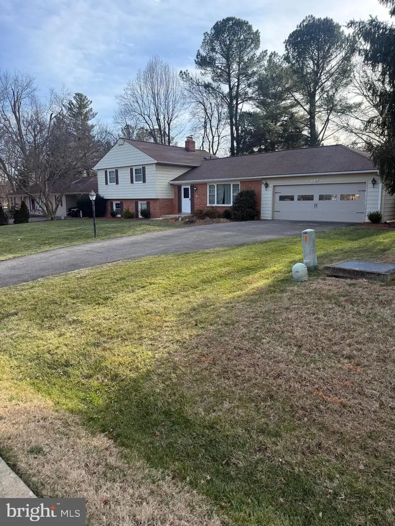 19104 Bloomfield Rd, Olney, MD 20832 - Image #2