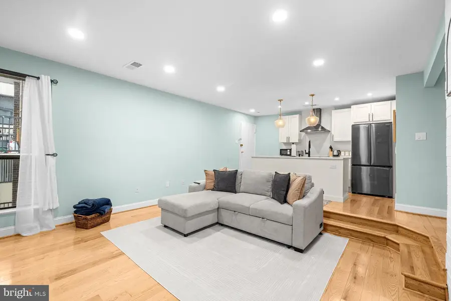 9820 Georgia Ave #21-302, Silver Spring, MD 20902 - Image #3