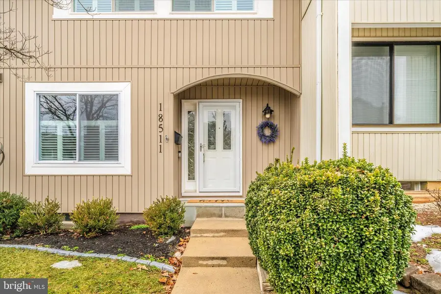 18511 Eagles Roost Dr, Germantown, MD 20874 - #2