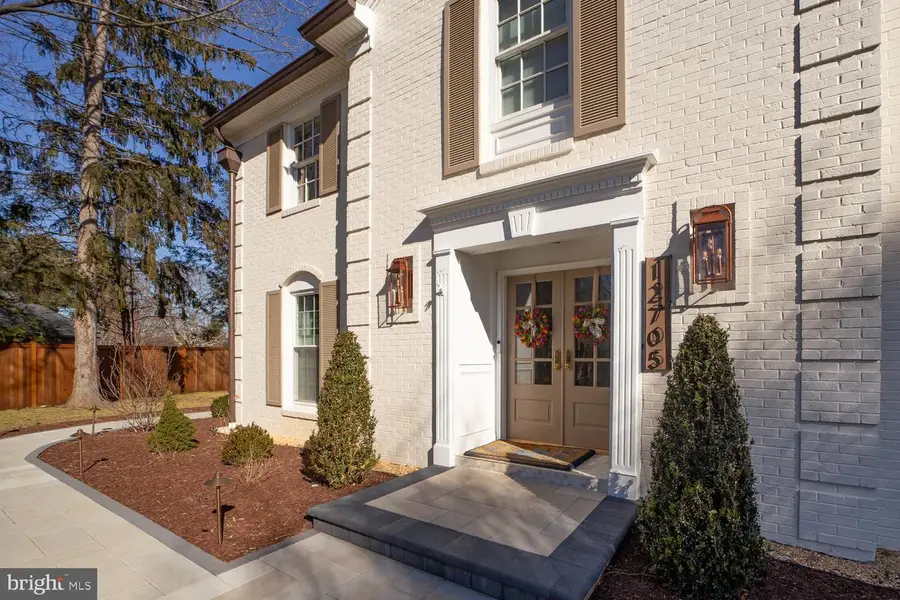 12705 Watertown Ct, Potomac, MD 20854 - Image #2