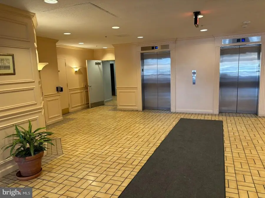 15115 Interlachen Dr #3-1020, Silver Spring, MD 20906 - #3