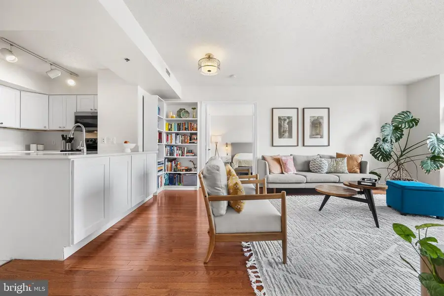 5809 Nicholson Ln #214, Rockville, MD 20852 - Image #3