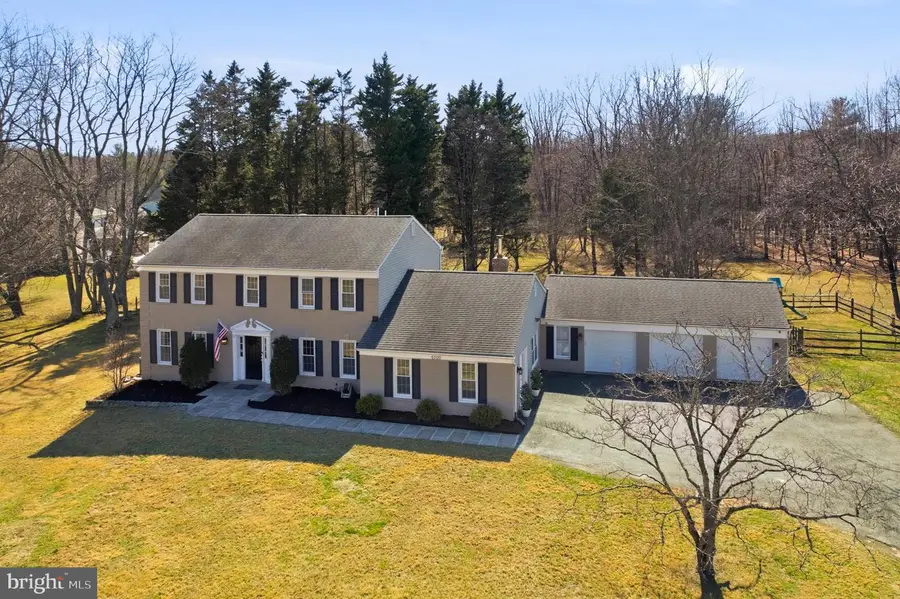 5700 Lake Christopher Dr, Rockville, MD 20855 - #2