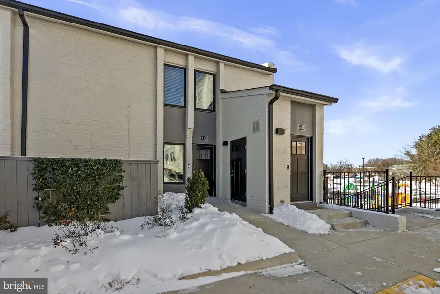 19520 Village Walk Dr #3-101, Montgomery Village, MD 20886 - #2