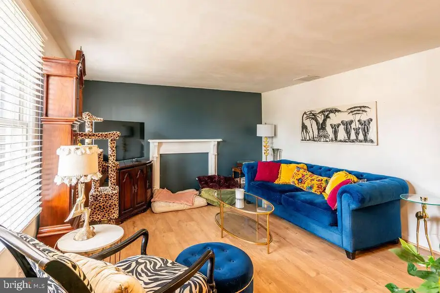 18033 Wagonwheel Ct, Olney, MD 20832 - Image #3